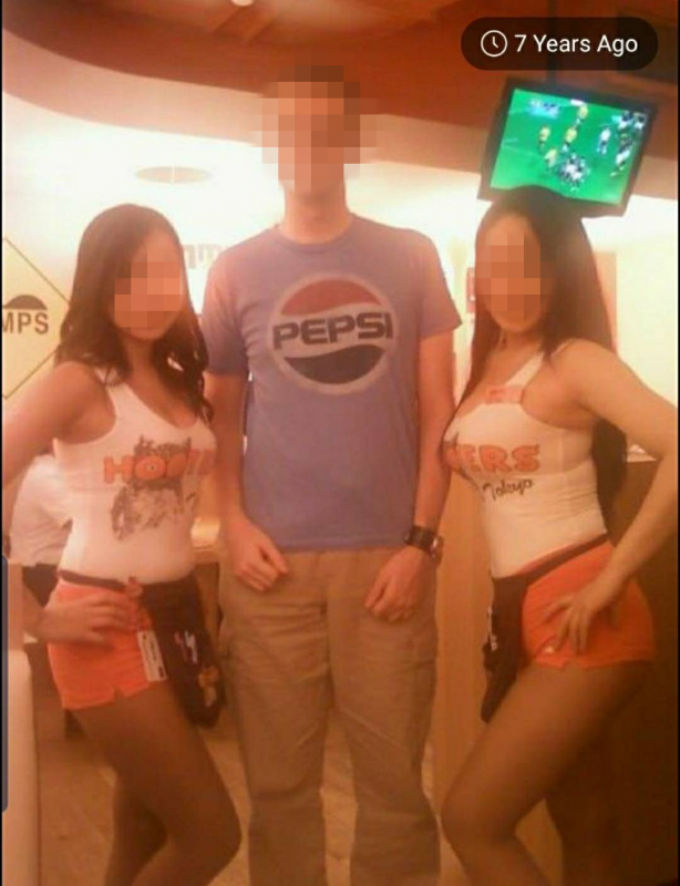 Hooters Tokyo.png