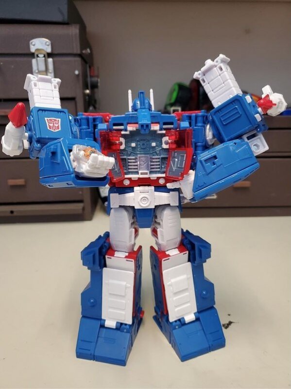 Image of 86 Ultra Magnus Concept Design and Notes for Studio Series Commander Figure (12)__sca...jpg