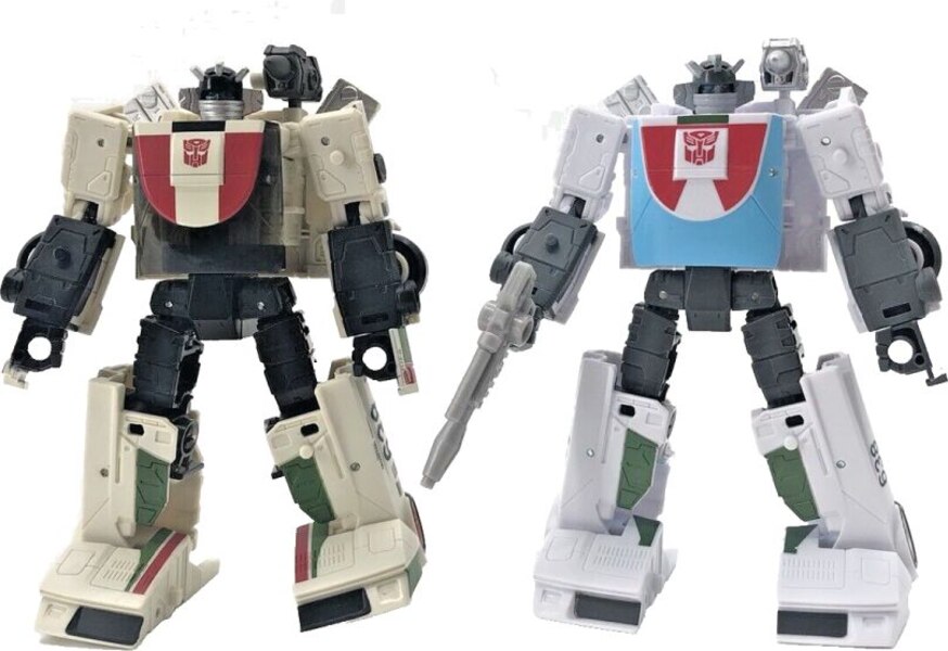 Image of G1 Wheeljack In-Hand Generations Autobots Multipack Figure (17)__scaled_600.jpg