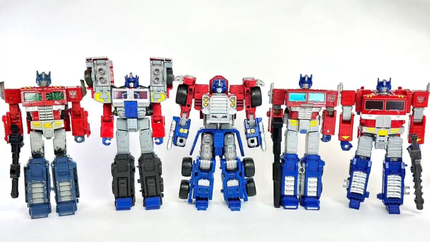 Image of Legacy Evolution Commander Class Armada Optimus Prime (16)__scaled_800.jpg