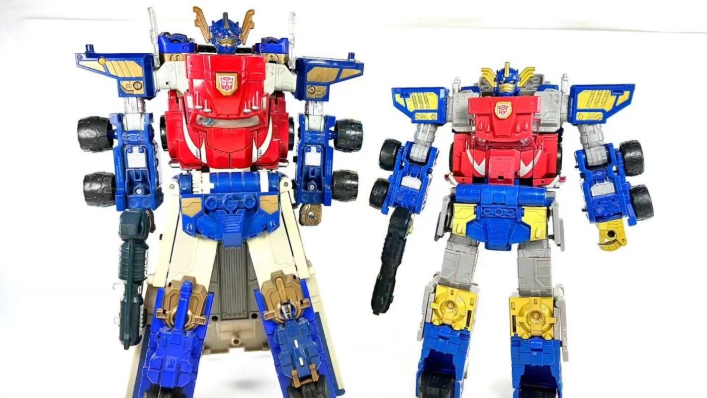 Image of Legacy Evolution Commander Class Armada Optimus Prime (33)__scaled_800.jpg