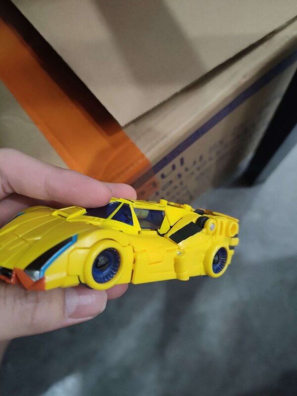 Image of Sunstreaker Deluxe Class Leaked Studio Series Bumblebee Movie FIgure (13)__scaled_600.jpg