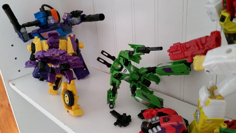 Jhiaxus vs Combaticons 06.jpg