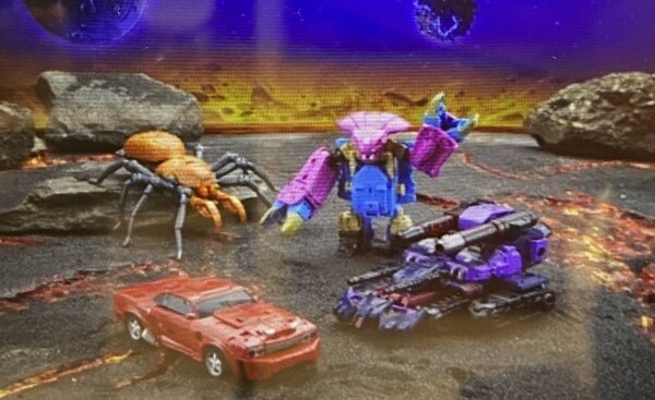 Target Exclusive Legacy United Multipack Revealed - Squeezeplay, Tarantulas, Tarn, Cliffjumper...jpg