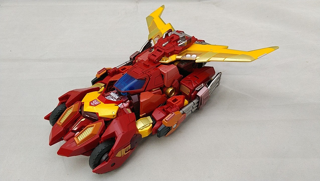 Transformers-Adamas-Machina-AMT-01-Rodimus-Prime-05.jpg