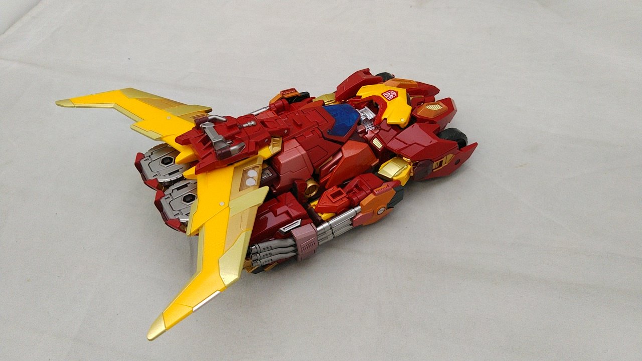 Transformers-Adamas-Machina-AMT-01-Rodimus-Prime-06.jpg