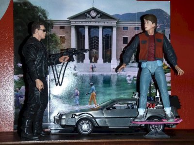 Terminator v. Back to the Future2.jpg