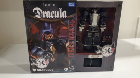 Transformers-Collaborative-Draculus-Mash-up-06.jpg