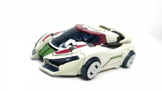 Studio-Series-Deluxe-Bumblebee-Movie-Wheeljack-02.jpg