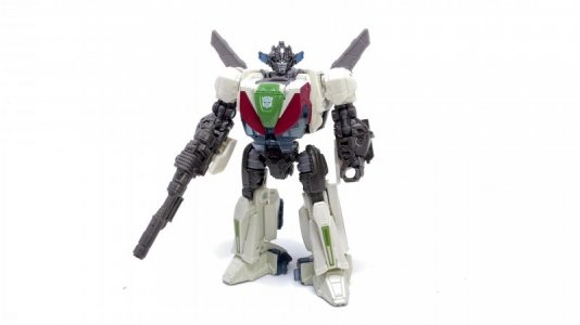 Studio-Series-Deluxe-Bumblebee-Movie-Wheeljack-08.jpg