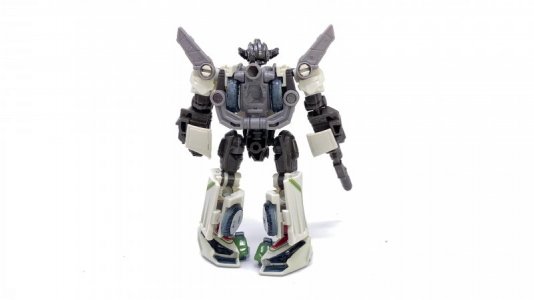 Studio-Series-Deluxe-Bumblebee-Movie-Wheeljack-10.jpg