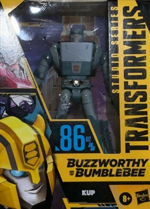 Buzzworthy Bumblebee Kup 03.jpg