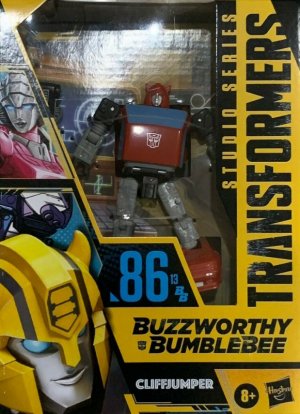 Buzzworthy Bumblebee Cliffjumper 03.jpg