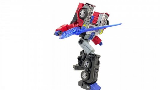 Legacy-G2-Laser-Optimus-Prime-08.jpg