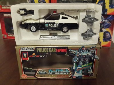 Takara Diaclone Fairlady Z Police 1.jpg