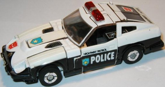 Hasbro US Prowl regular 1.jpg